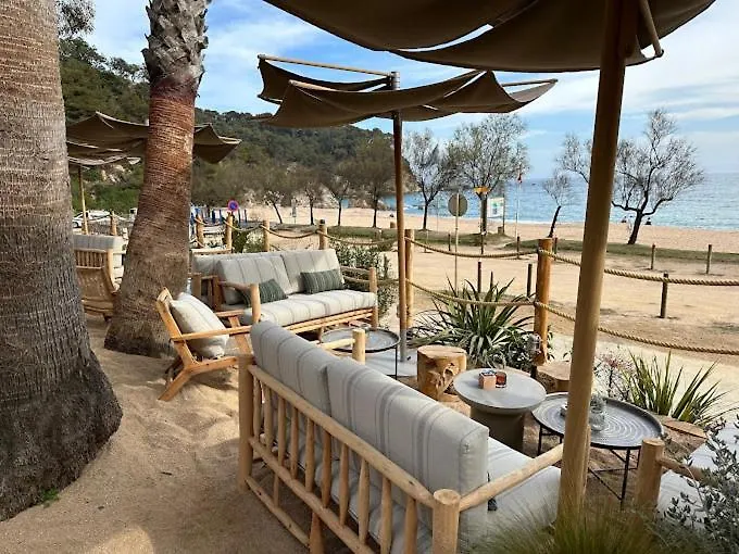 La Maison Snoopy, 6-8 Persons, Near Beach, Seaview Lloret de Mar