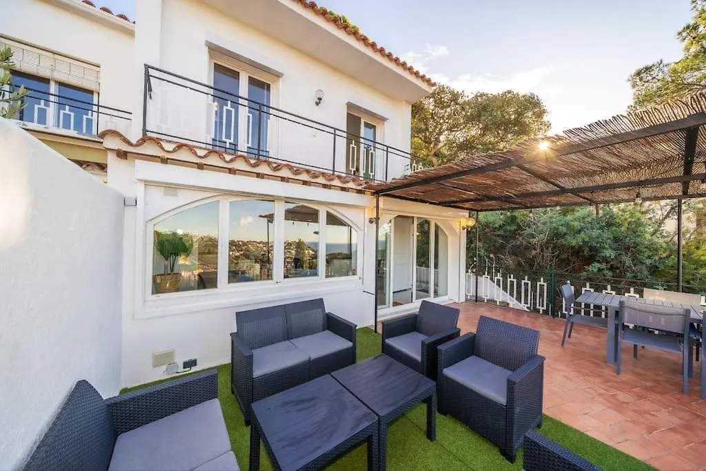 Apartment La Maison Snoopy, 6-8 Persons, Near Beach, Seaview Lloret de Mar Spain