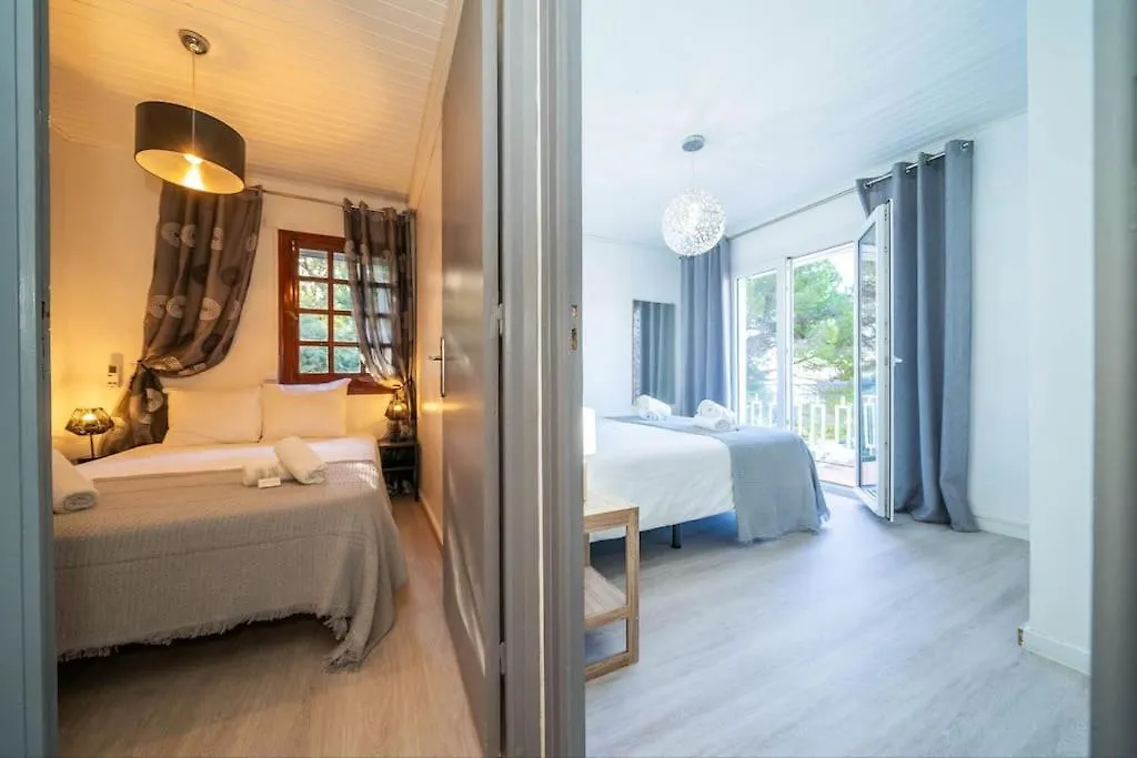 La Maison Snoopy, 6-8 Persons, Near Beach, Seaview Lloret de Mar Apartment