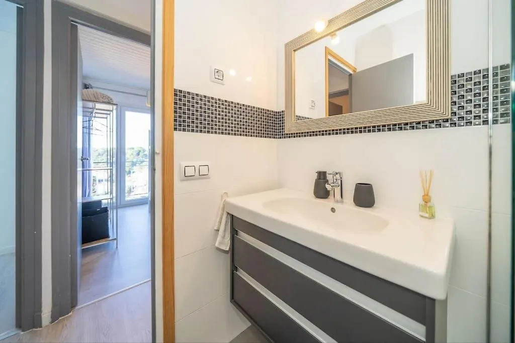 La Maison Snoopy, 6-8 Persons, Near Beach, Seaview Lloret de Mar