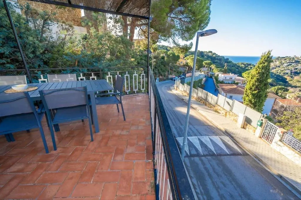 Apartament La Maison Snoopy, 6-8 Persons, Near Beach, Seaview Lloret de Mar Hiszpania