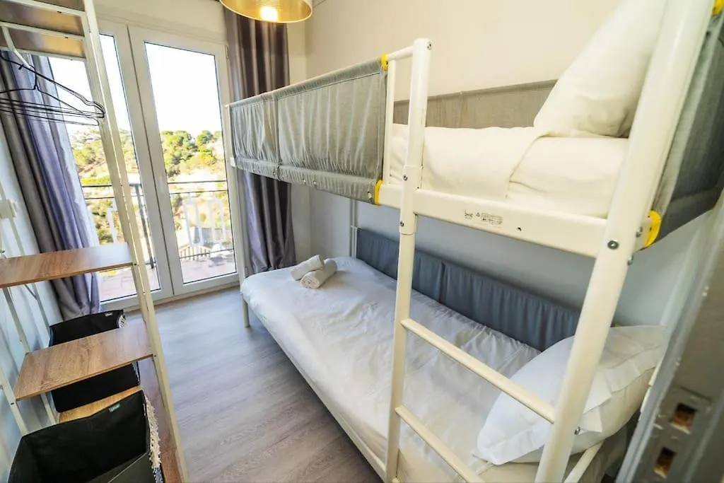 Apartment La Maison Snoopy, 6-8 Persons, Near Beach, Seaview Lloret de Mar