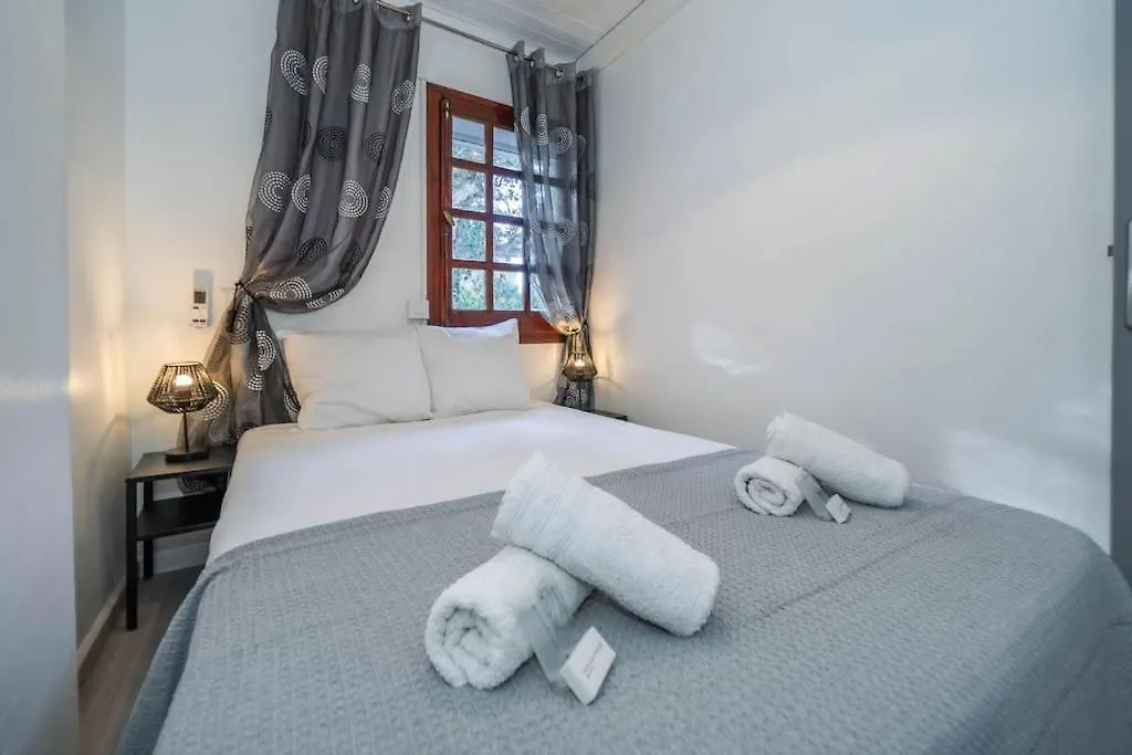 La Maison Snoopy, 6-8 Persons, Near Beach, Seaview Lloret de Mar Apartment