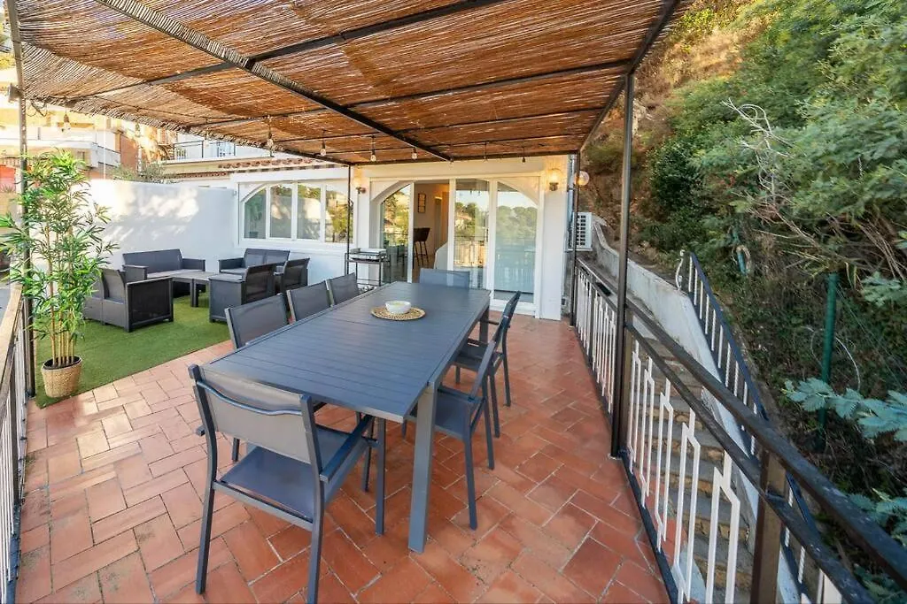 La Maison Snoopy, 6-8 Persons, Near Beach, Seaview Lloret de Mar